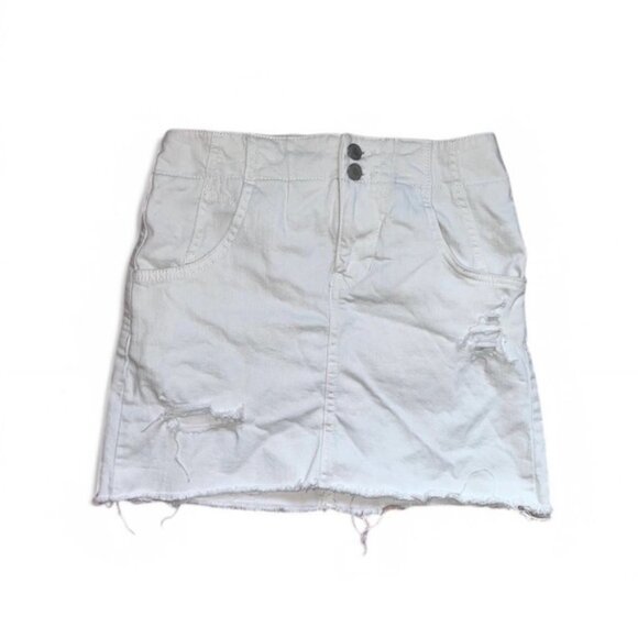 Free People White denim mini skirt with buckle belt on the back in size 2 - Picture 1 of 6